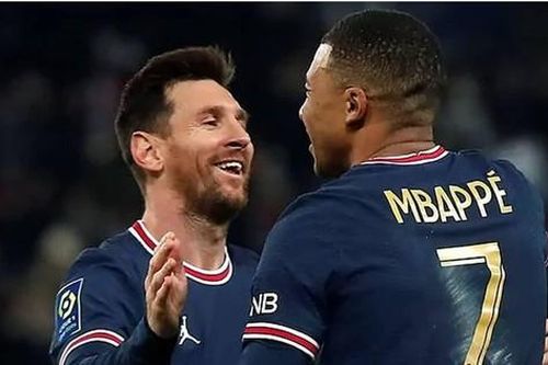 Messi và Ronaldo bị đàn em vượt mặt về khoản kiếm tiền trên Forbes