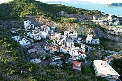 Rà soát việc hiến đất làm đường để ngăn chặn nạn phân lô, bán nền