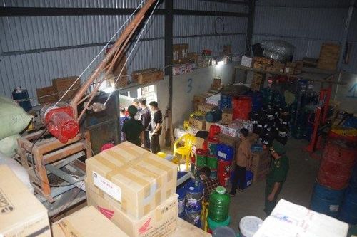 Xác minh tính hợp pháp của một kho dầu nhớt trên địa bàn Đà Nẵng