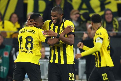 Ghi bàn ở phút 90+5, Dortmund xuất sắc giành lại 1 điểm từ Bayern
