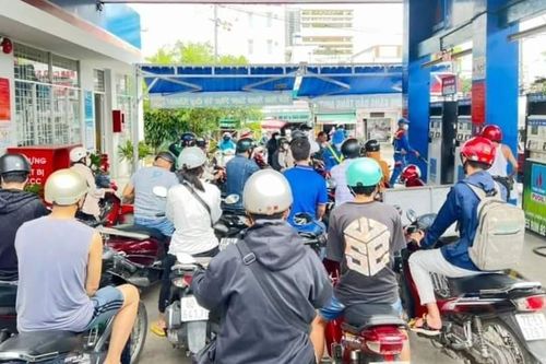 Hơn 120 cây xăng ở TPHCM cạn kiệt, Đồng Nai cấp báo Bộ Công Thương