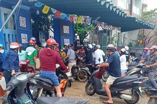 Người dân đảo Lý Sơn đổ xô mua xăng dầu dự trữ