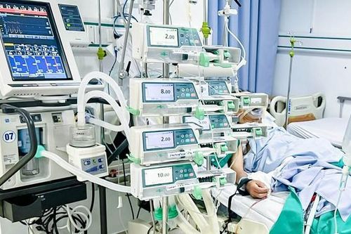 52 ngày cứu sống bệnh nhân ung thư bị sốc nhiễm khuẩn, suy đa tạng kéo dài