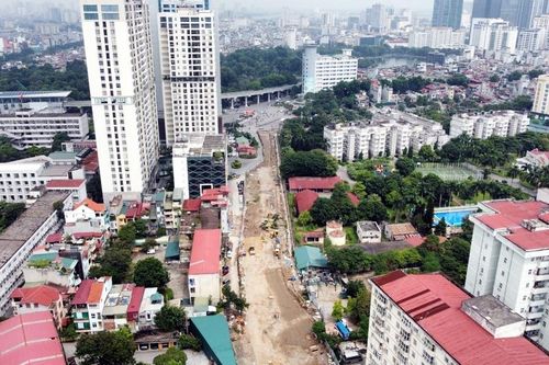 Gần hết thời gian hoàn thành, Dự án đường Huỳnh Thúc Kháng vẫn ngổn ngang