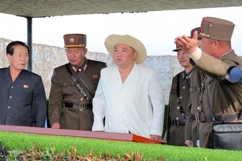 Ông Kim Jong-un thị sát diễn tập hạt nhân chiến thuật, lạnh giọng với Mỹ-Hàn