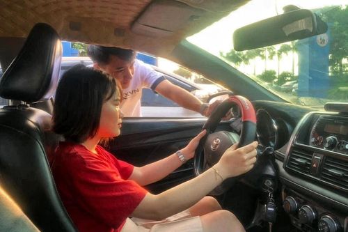 Siết chặt đào tạo, nghiêm cấm học viên tự lái ôtô ra đường