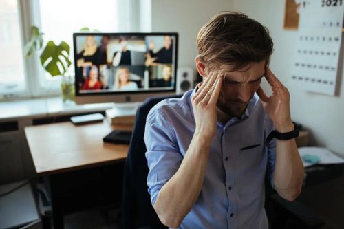 Công ty Mỹ bị phạt 73.000 USD vì sa thải nhân viên không bật camera