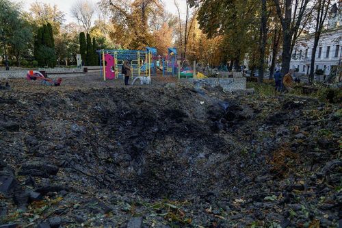 Ukraine coi hệ thống phòng không là 'ưu tiên số một' sau khi Kiev bị tấn công