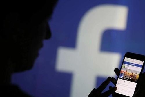 Sơn Tùng M-TP, Lê Dương Bảo Lâm... mất cả chục triệu follow Facebook trong nháy mắt, lý do vì sao?
