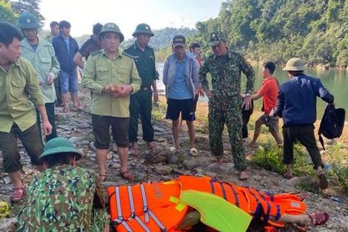 Quảng Bình: Lũ cuốn làm một trạm phó bảo vệ rừng tử vong