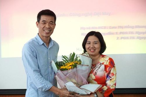 Luận án tiến sĩ về áo ngực được bảo vệ thành công