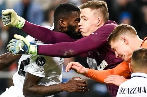 Real Madrid vào vòng 1/8 Cúp C1, HLV Ancelotti nói điều lo ngại