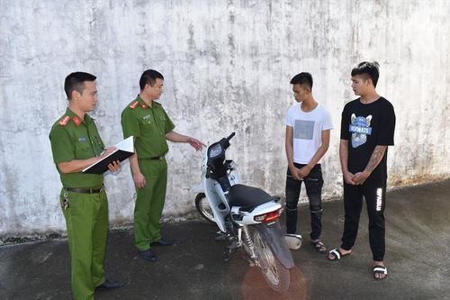 Truy bắt 2 đối tượng cướp tài sản của người đi đường