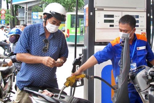 Tp.HCM: Bớt cảnh xếp hàng ở cây xăng, tình hình sắp ổn định trở lại