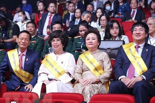 2 nữ doanh nhân vào Top 10 Doanh nhân Việt Nam tiêu biểu nhất
