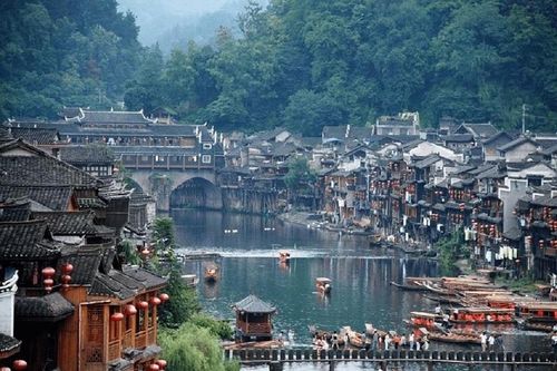 'Cơn khát' du lịch gọi tên Trung Quốc