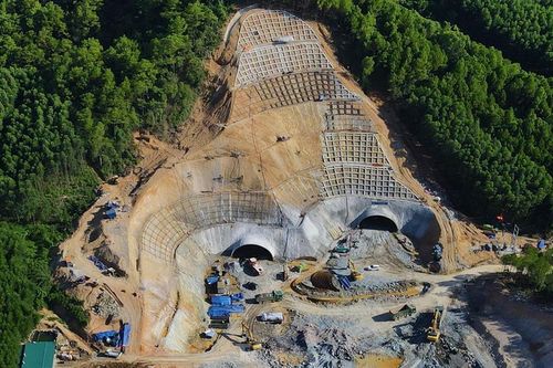 Cienco4 tạc tên mình vào những đường hầm đồ sộ