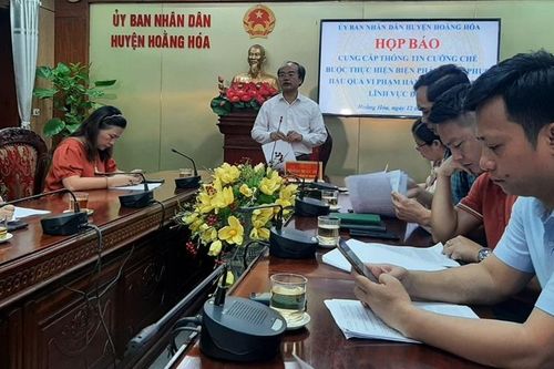 Thanh Hóa: Buổi họp báo 'kỳ lạ' tại huyện Hoằng Hóa