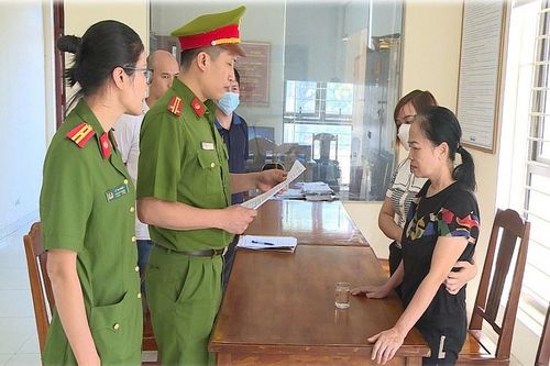 Thanh Hóa: Khởi tố 3 đối tượng khai thác cát trái phép