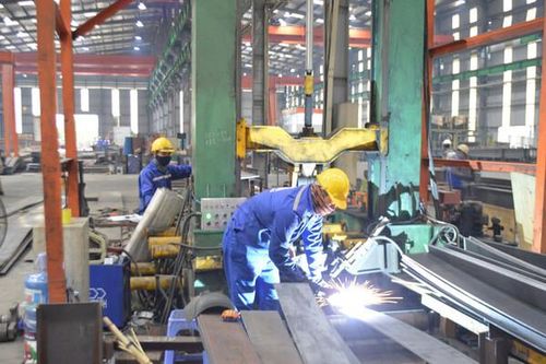 Kinh tế Việt Nam trong nhóm 10 nước phục hồi nhanh sau Covid-19
