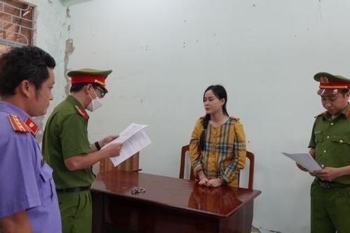 Khởi tố, bắt tạm giam hotgirl 'Anna Bắc Giang'