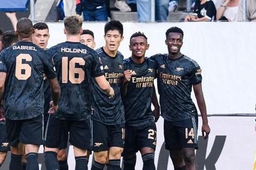 Arsenal thắng may mắn trong trận đấu tệ nhất từ đầu mùa