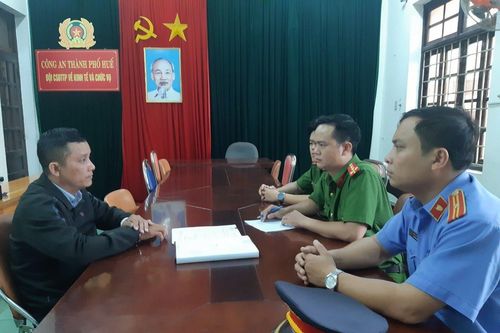 Bắt Giám đốc công ty gọi vốn đầu tư rồi mang đặt cược ngoại hối