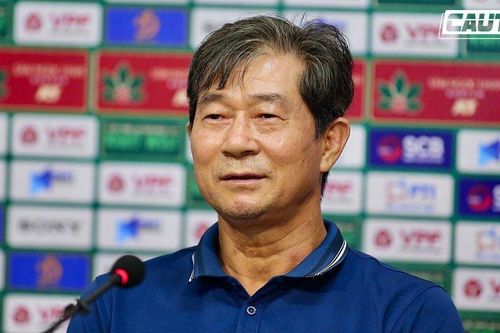 HLV của Viettel FC tiết lộ lý do chưa trao cơ hội cho Khuất Văn Khang
