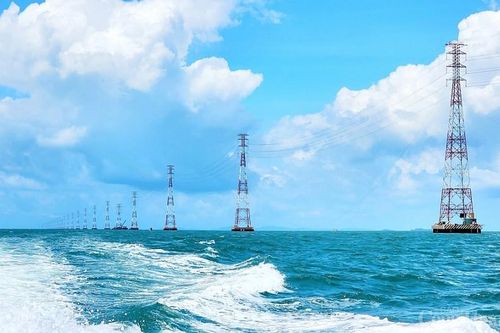 Đóng điện vận hành công trình lưới điện vượt biển dài nhất Đông Nam Á