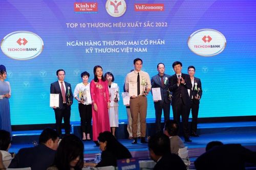 Techcombank vào Top 10 thương hiệu xuất sắc 2022