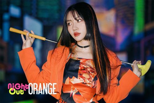 Đi chơi golf đêm với Orange