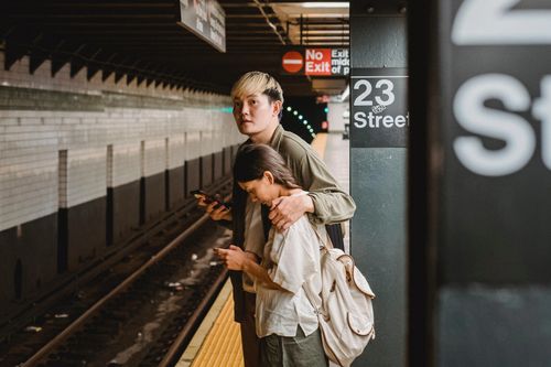 Thoát khỏi người thao túng