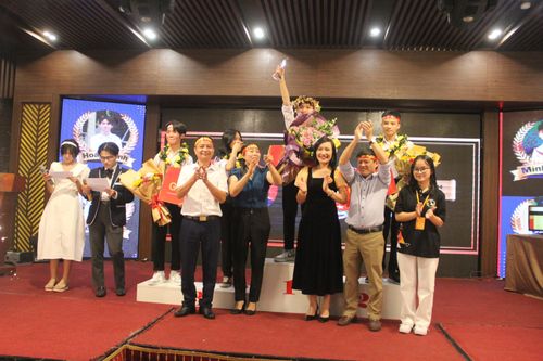 Màn so tài hấp dẫn tại Đường lên đỉnh Olympia 2022 Trường THPT chuyên Hà Tĩnh
