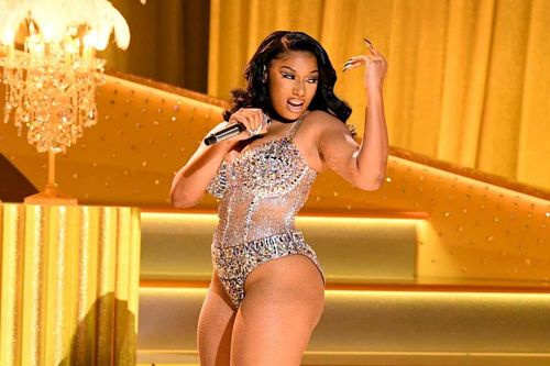 Megan Thee Stallion nói về việc bị trộm 400.000 USD