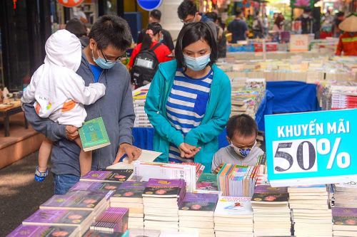 Mẹ và con cùng bước vào thế giới sách