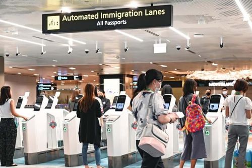 Giá vé máy bay tăng cao khắp châu Á