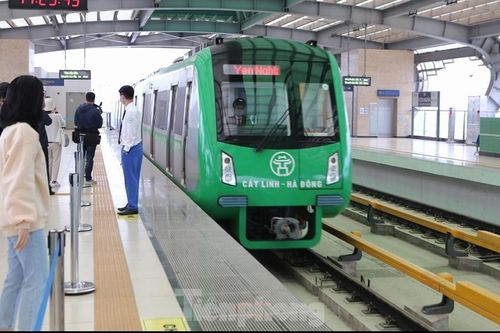 Đường sắt Cát Linh - Hà Đông: Chạy thêm 3 đoàn tàu, chỉ chờ 6 phút/chuyến