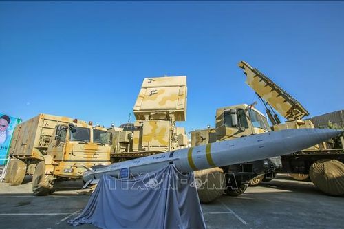 Iran nâng cấp hệ thống phòng thủ tên lửa Bavar-373 chế tạo trong nước