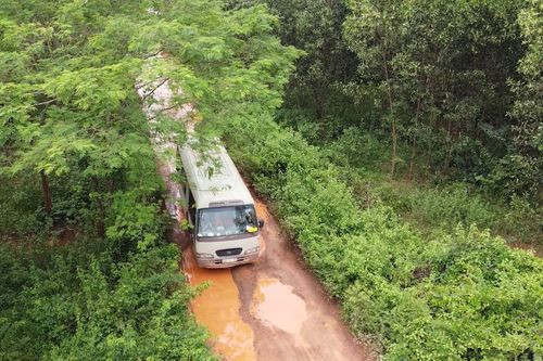 Gập ghềnh đường đến trường