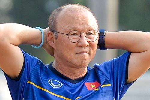 HLV Darby: 'Hãy để Kiatisuk thay Park Hang-seo'