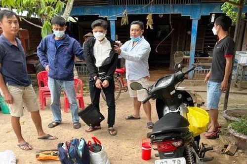 Bắt đôi tình nhân cầm đầu nhóm trộm két sắt gần 1,4 tỉ đồng