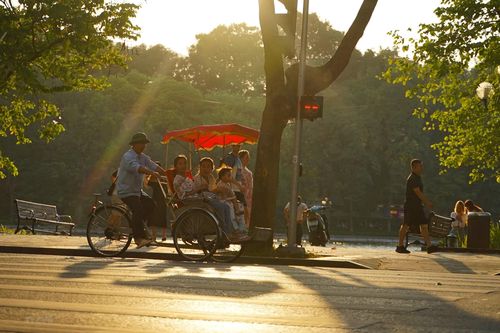 Đắm chìm cùng Hà Nội dịu dàng trong những ngày cuối Thu