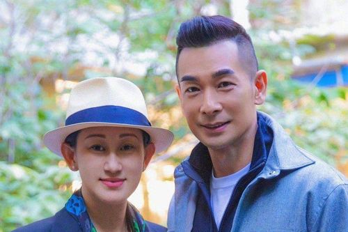 'Hoàng Phi Hồng' Triệu Văn Trác khoe ảnh ngọt ngào bên vợ người mẫu