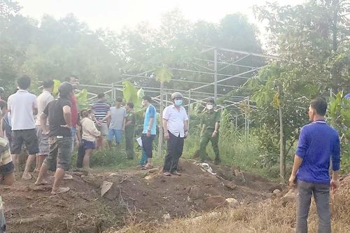 Sửa bồn nước, hai người bị điện giật tử vong