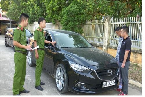 Bắt giữ 2 đối tượng trộm cắp xe ô tô