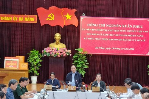 Chủ tịch nước Nguyễn Xuân Phúc: Không để người dân thiếu đói, không có chỗ ở