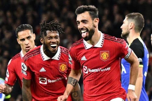 Man United thắng Tottenham 2-0
