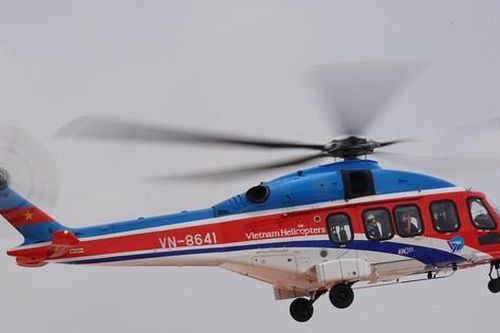 Tạm dừng tour khám phá TPHCM bằng trực thăng
