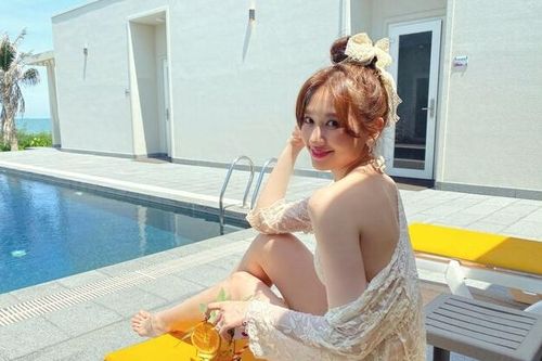 Sao Việt hôm nay 20/10: Hari Won vừa về Việt Nam liền bị mẹ hỏi chuyện bầu bí