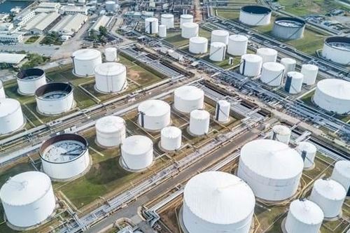 Tồn kho dầu thô của Mỹ giảm 1,72 triệu thùng trong tuần trước